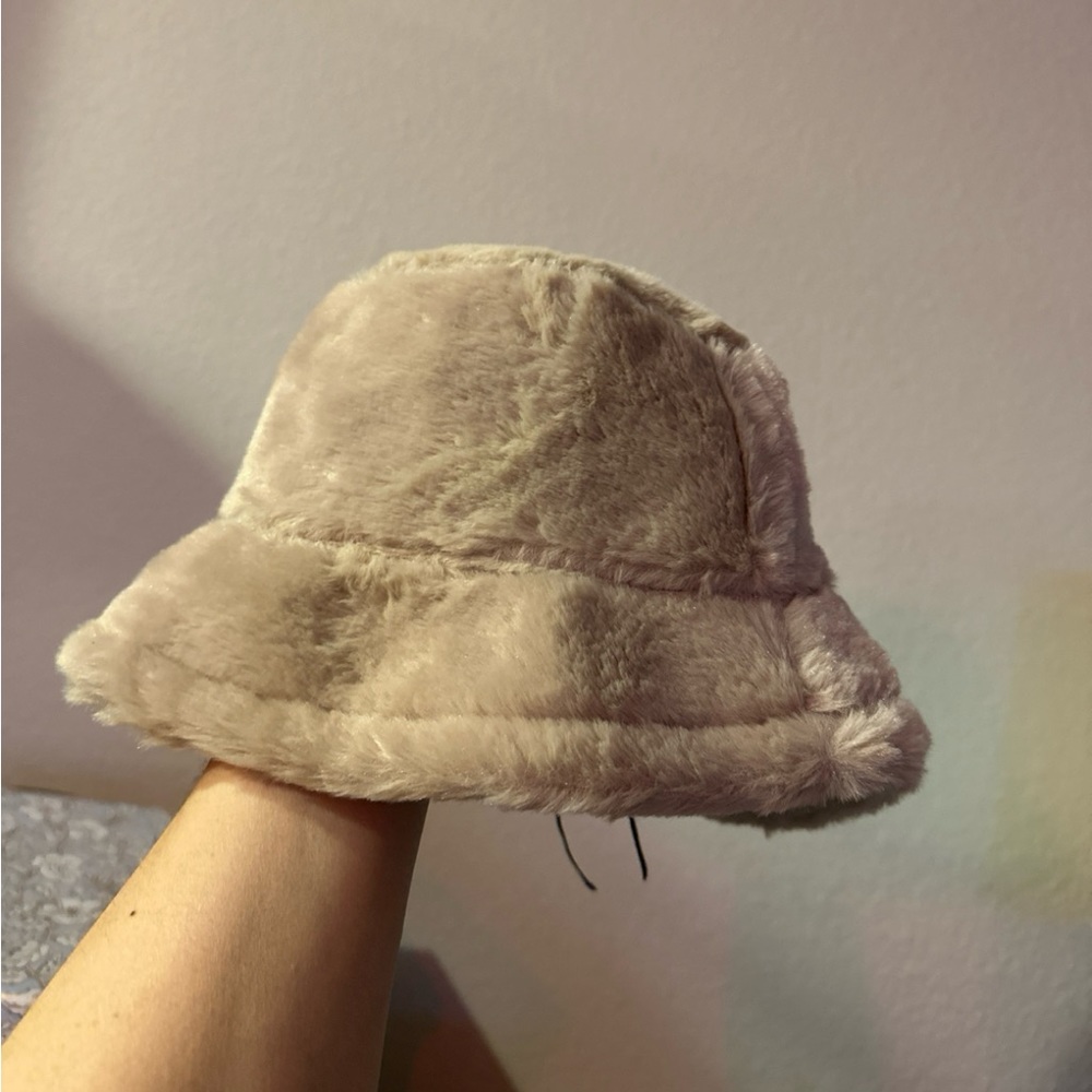Furry bucket hat